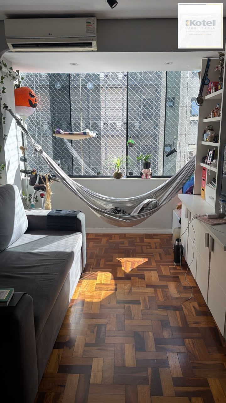Apartamento 1 dormitório com suíte e vaga no Bairro Menino Deus, Porto Alegre RS