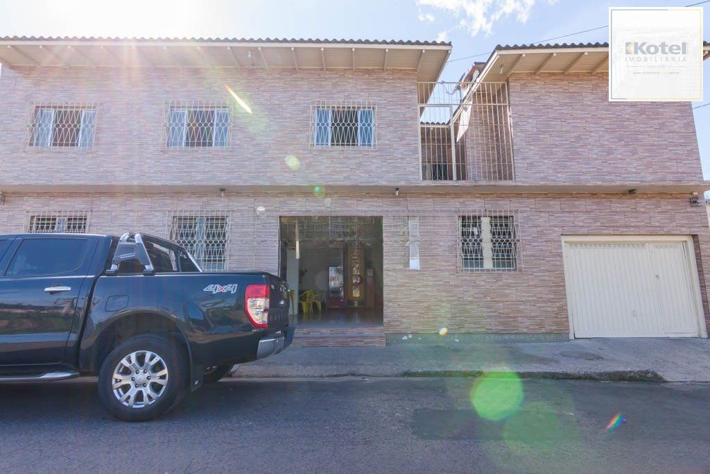 Casa com 3 quarto e 230m² à venda em Farrapos, Porto Alegre.
