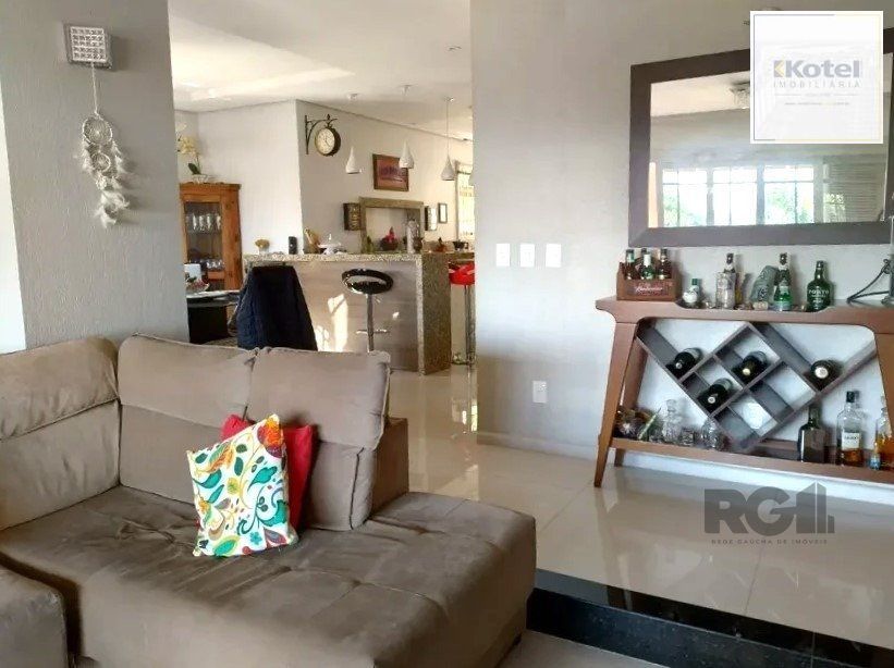 Casa de 307m² - 3 dormitórios, piscina, 4 vagas no bairro Espírito Santo — foto 3