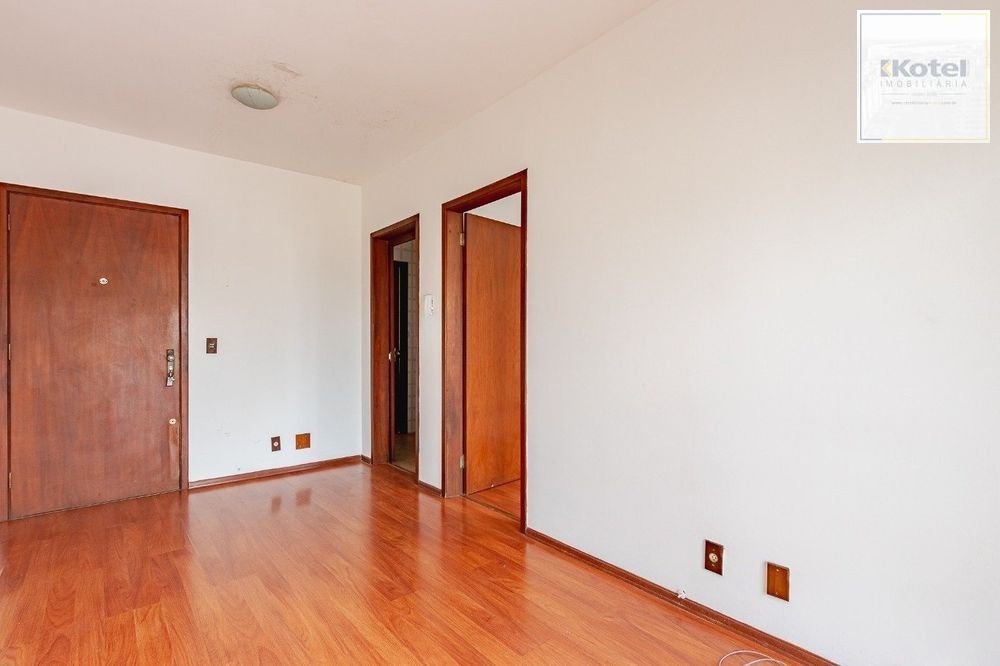 Apartamento com 1 Suite, sacada e 1 vaga de garagem no bairro Cidade Baixa — foto 5
