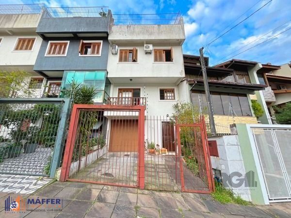 Casa, 3 quartos, 212 m² - Foto 1