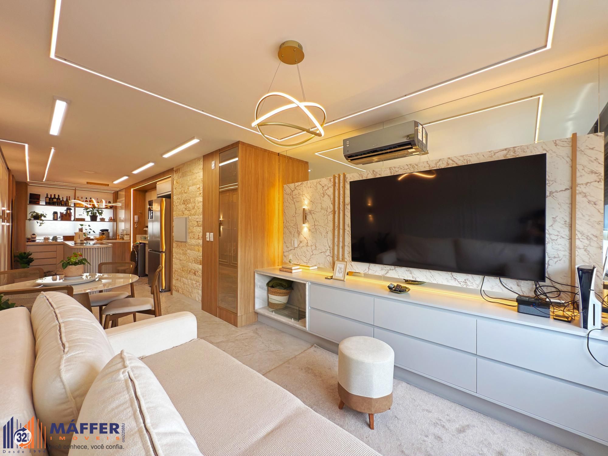 Apartamento semimobiliado no Cristal
