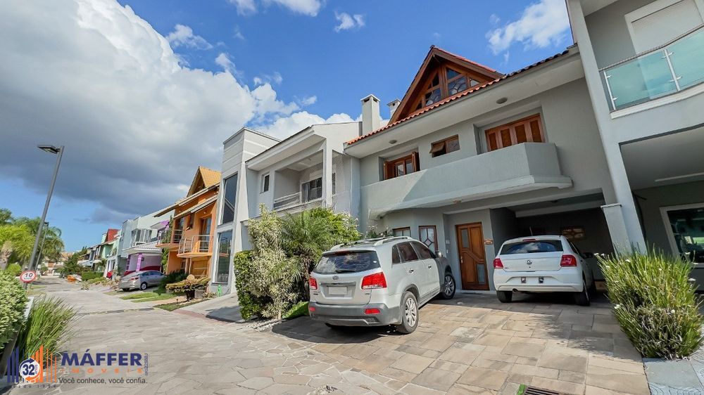Casa em Condomínio com 4 quartos, 1 suíte e 300m² à venda em Ecoville.