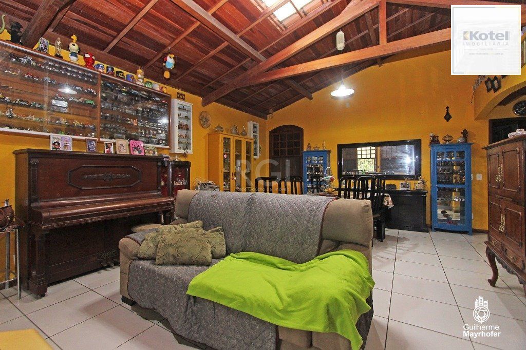 Casa para Venda - 381m², 3 dormitórios, sendo 1 suites, 4 vagas - Tristeza — foto 3