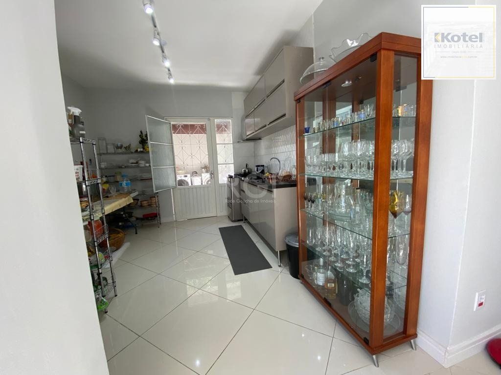 casa - 4 dormitórios - 3 vagas - 170 m² - Menino Deus — foto 3