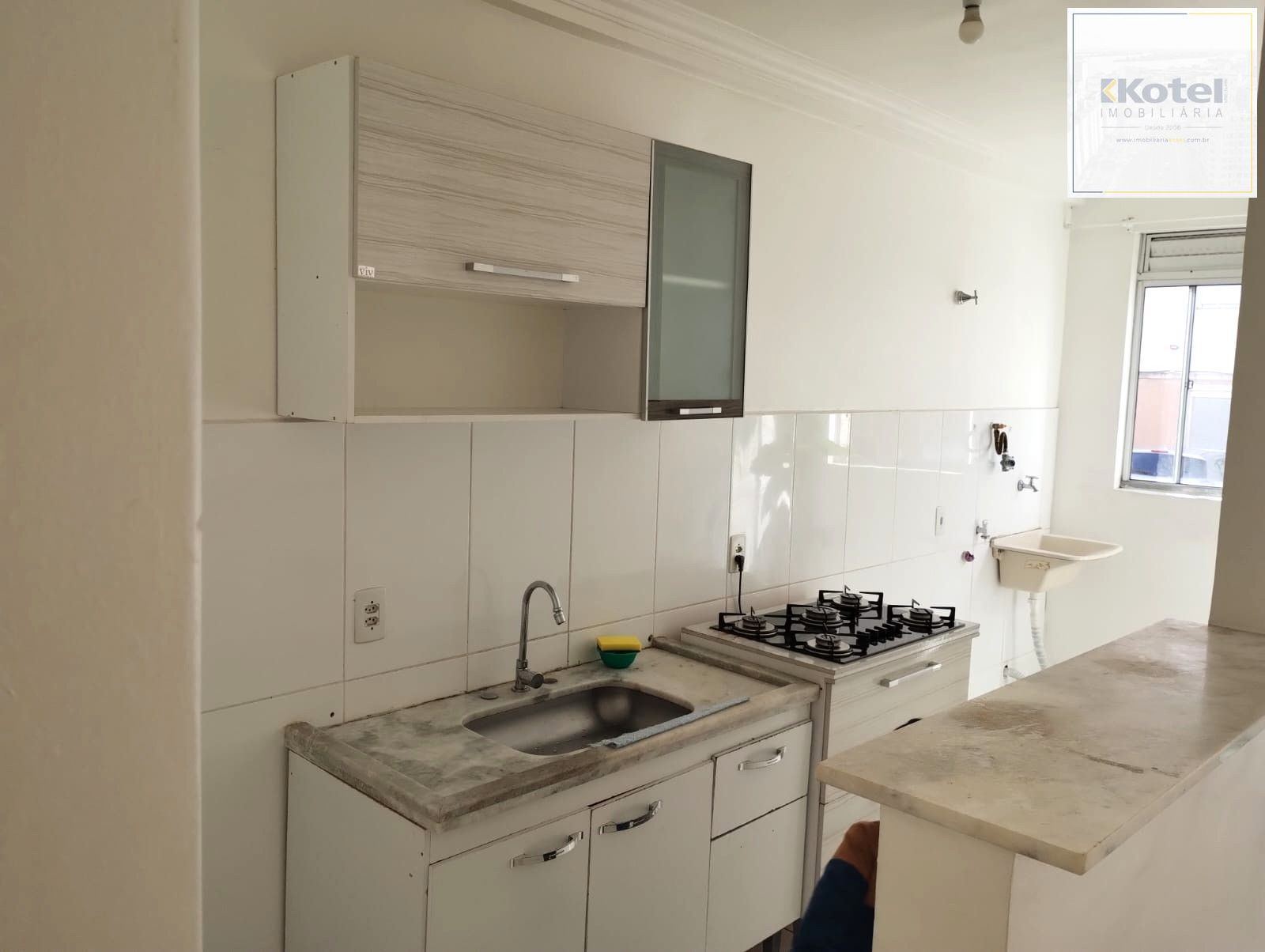 Apartamento no bairro Jardim Itu térreo de 2 dormitórios vaga e infra — foto 3