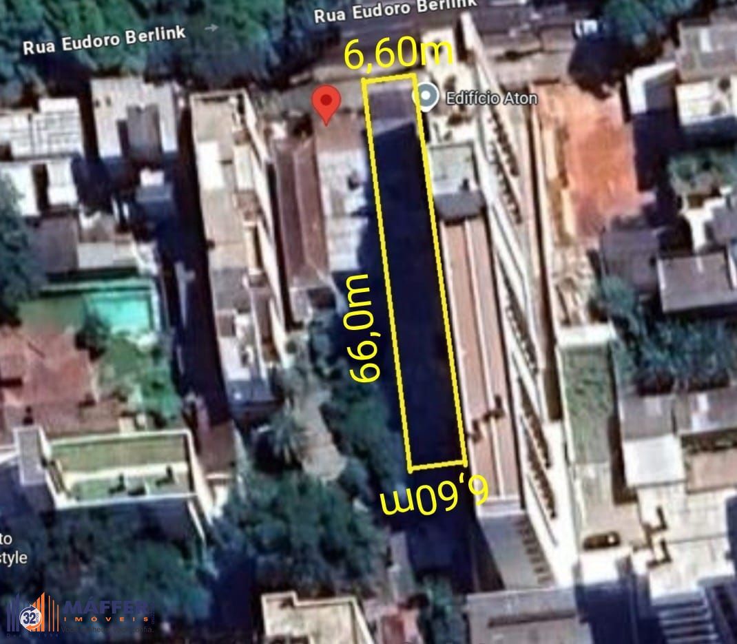 Casa com 3 dormitórios e 1 vaga de garagem, em terreno com 435,60m² (6,60m de frente por 66,00m de extensão).