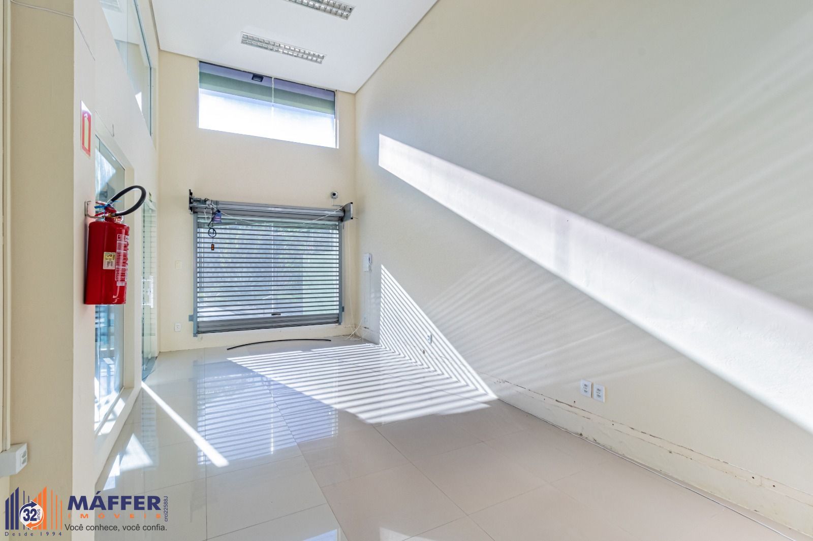 Prédio Comercial, à venda, 1.044 m², Jardim Itu - Porto Alegre — foto 2
