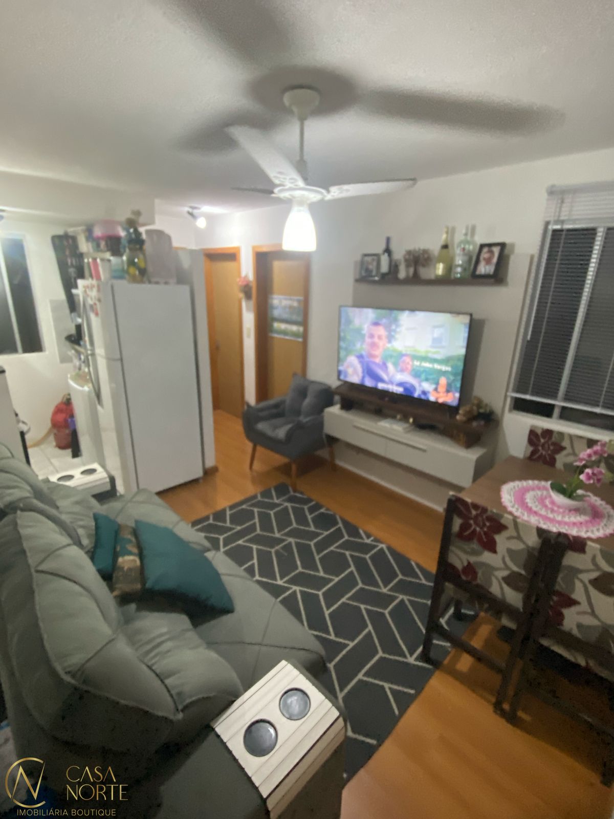 Apartamento à venda com 2 quartos, 38m², 1 vaga, Rua Capitão Pedroso no bairro Restinga em Porto Alegre