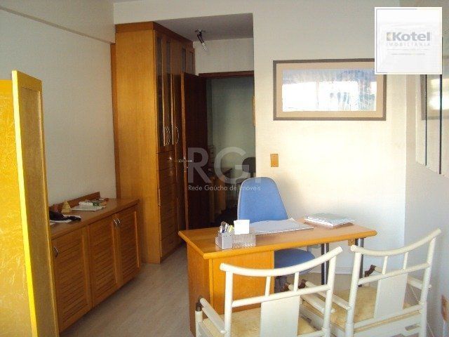 Conjunto / Sala para Venda MOBILIADA no bairro Petrópolis DESOCUPADA