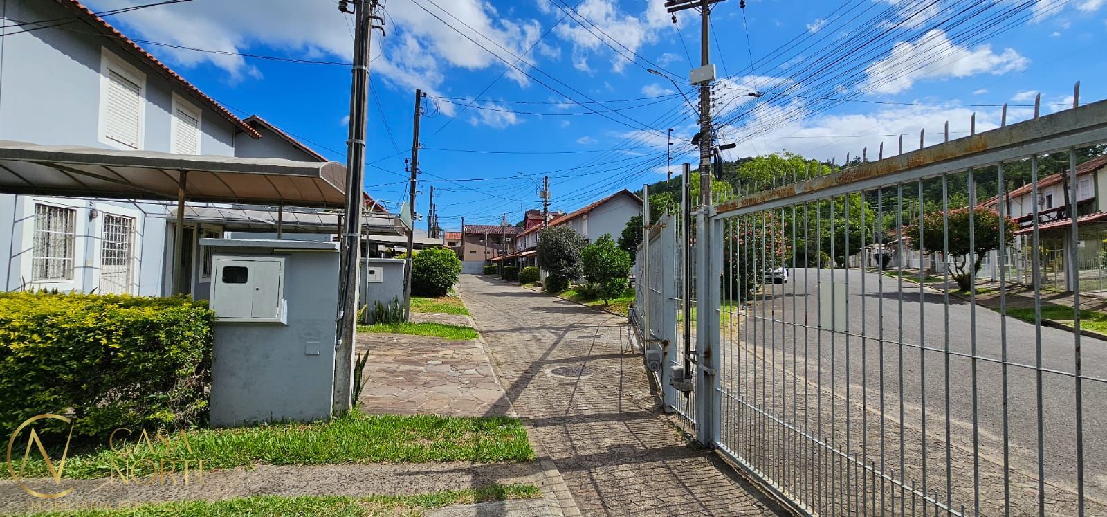 Sobrado à venda com 2 quartos, 86m², 1 suíte, 1 vaga, Avenida Juca Batista no bairro Hípica em Porto Alegre