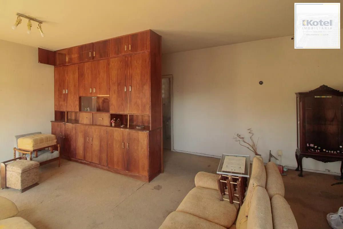 Vende-se apartamento com 4 quartos (1 suíte), 204 m² e 2 vagas - Rio Branco