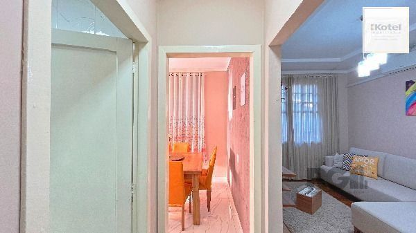 Casa em Porto Alegre, no bairro Medianeira, com 3 dormitório(s), e 3 banheiros, à venda. — foto 5