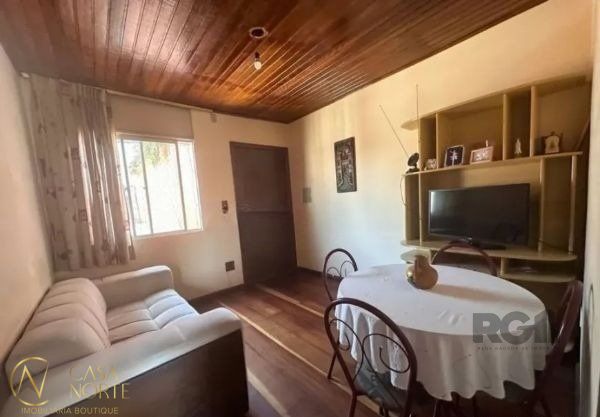 Apartamento à venda com 2 quartos, 45m², Rua dos Maias no bairro Rubem Berta em Porto Alegre