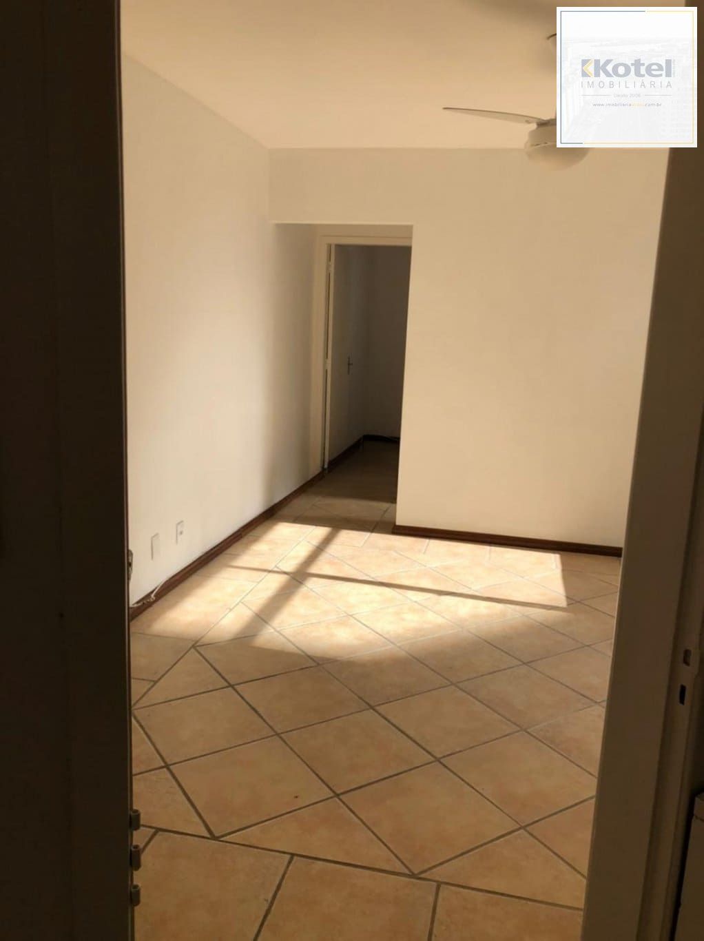 Apartamento de 1 dormitório à venda em Tristeza, Porto Alegre.