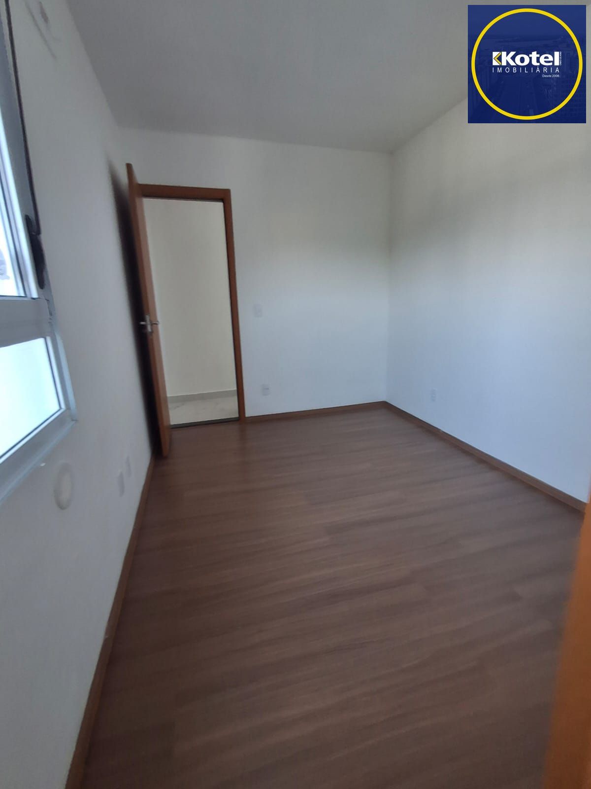 Apartamento de 2 dormitórios com suíte e 1 vaga escriturada !