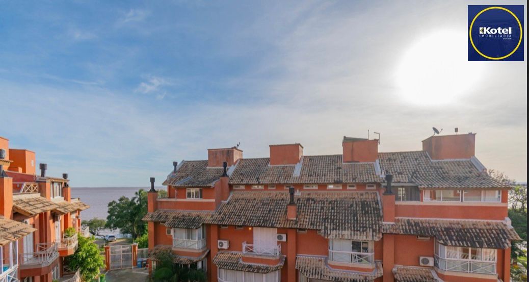 Casa em Condomínio Fechado no Bairro Vila Assunção  de Porto Alegre/RS