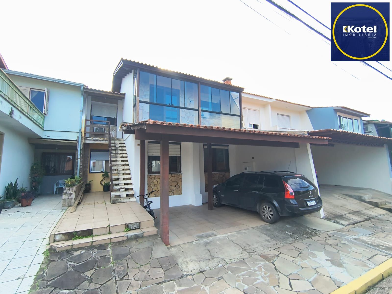 Sobrado 5 dorm em condominio com infra completa.