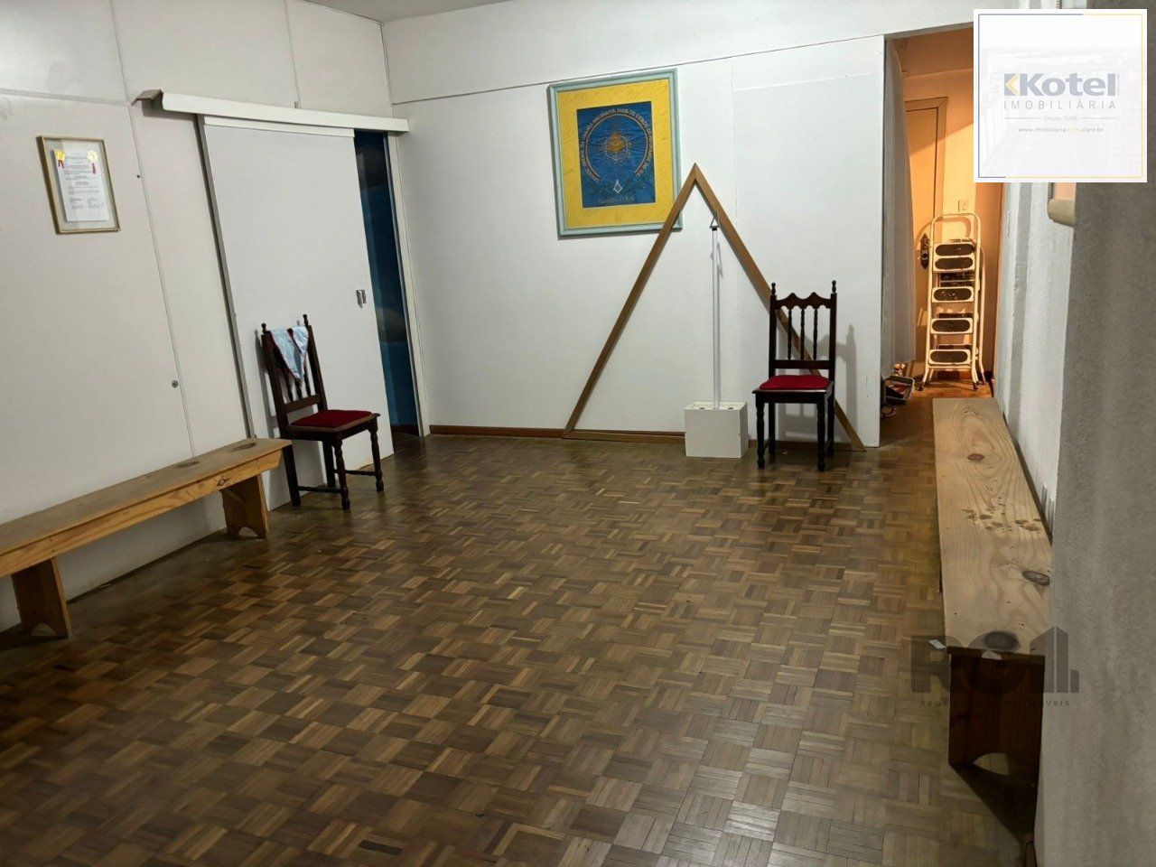 Sala Comercial à venda, 60m², Centro Histórico - Porto Alegre