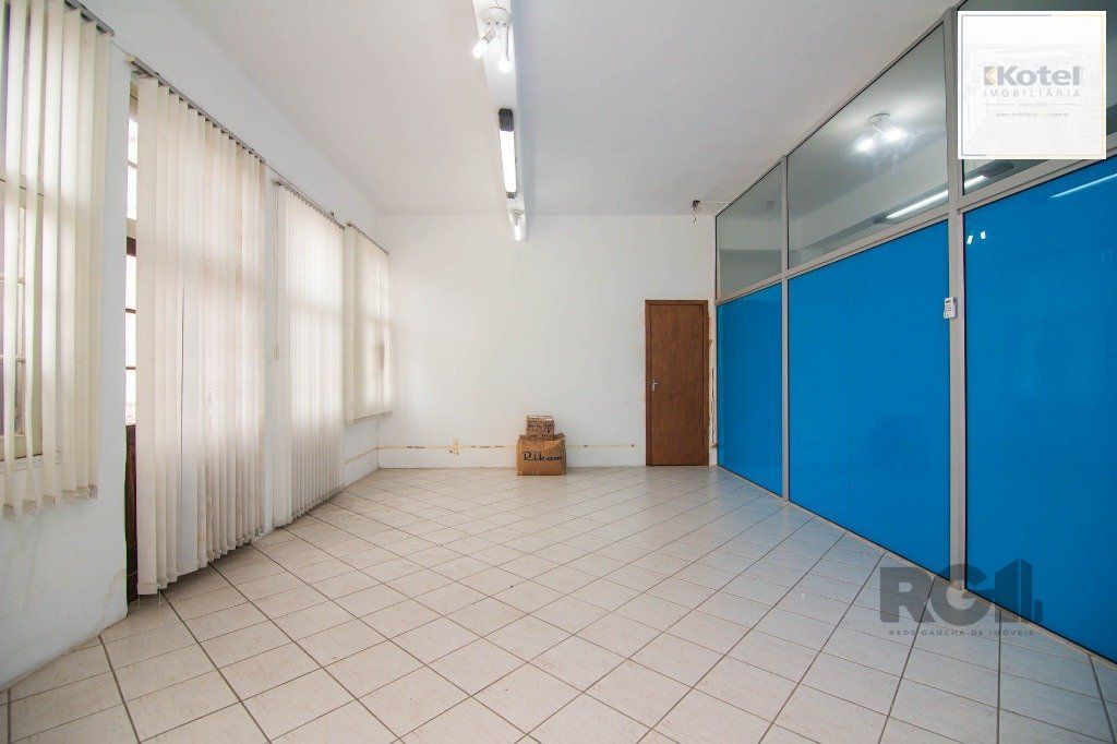 Sala Comercial à venda, 99m², Centro Histórico - Porto Alegre