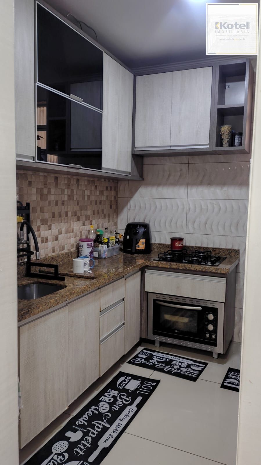Apartamento de 3 dormitórios com vaga de garagem coberta e escriturada no bairro Partenon. — foto 5