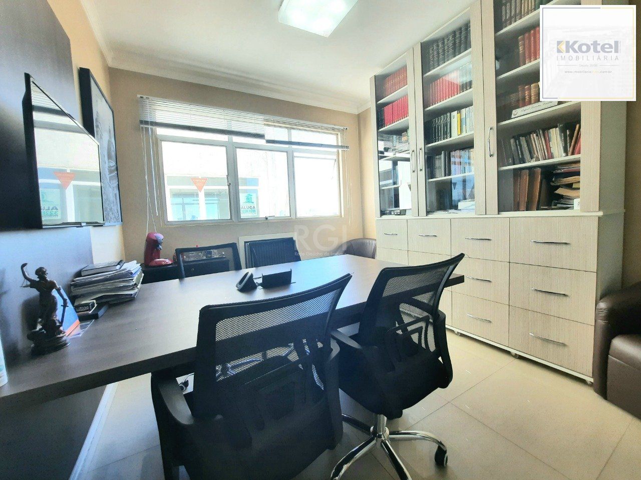 Sala Comercial Duplex com Vista para a Nova Ponte do Guaíba | 49m² | São João