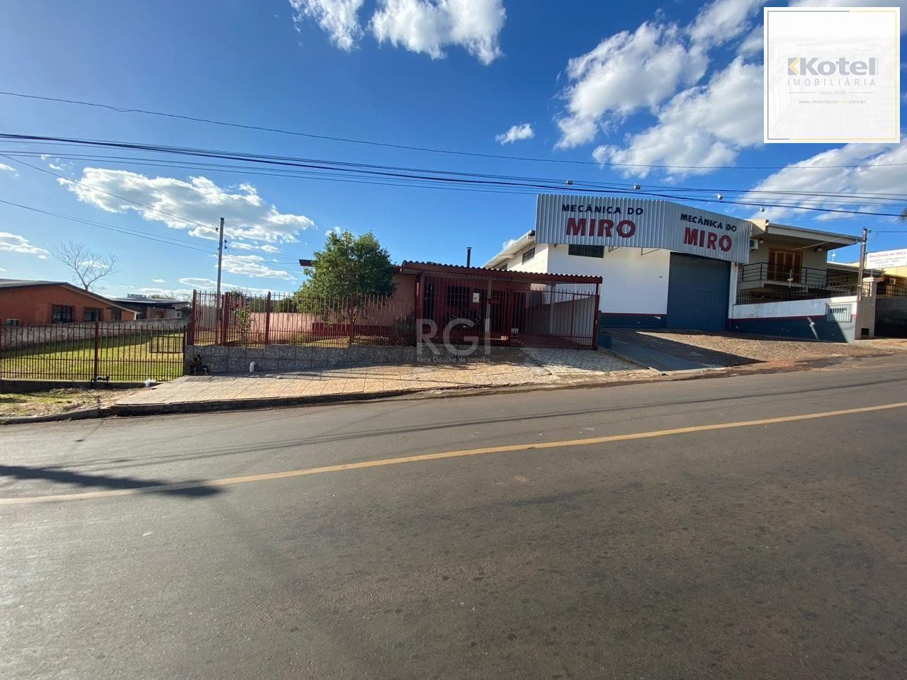 Casa com 3 quartos, 1 suíte, vaga, varanda, no bairro Hilda, Cruz Alta/RS — foto 3