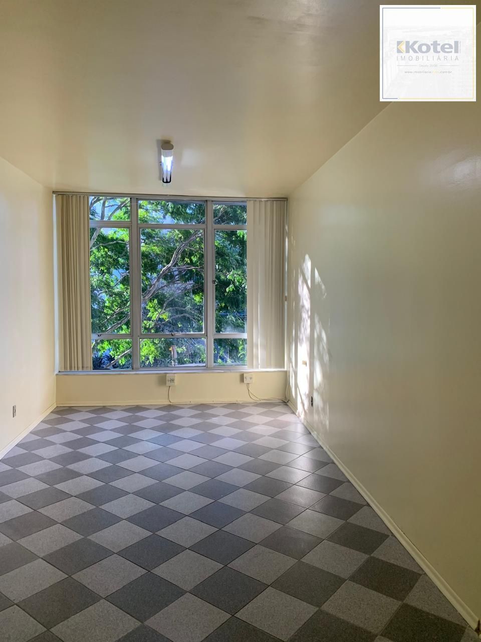Sala Comercial na Av. Plínio Brasil Milano por R$ 110 Mil!