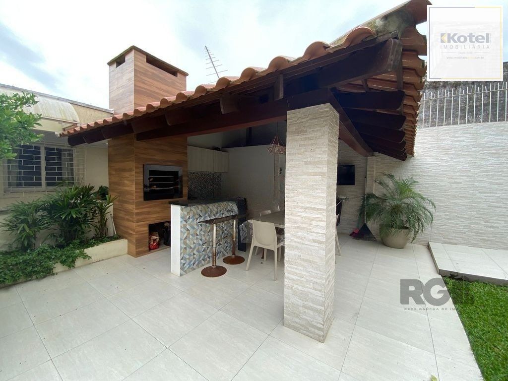 Casa de 5 dormitórios, bairro Jardim Floresta