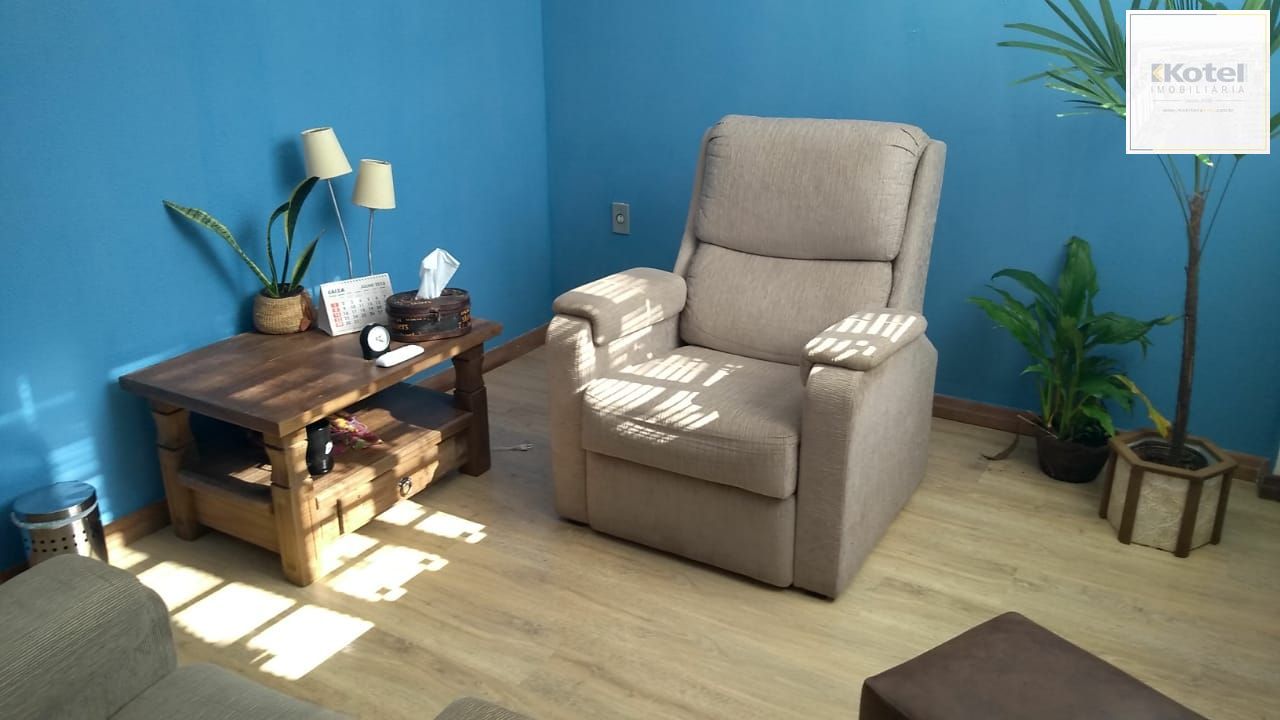 Casa para uso Residencial ou Comercial.