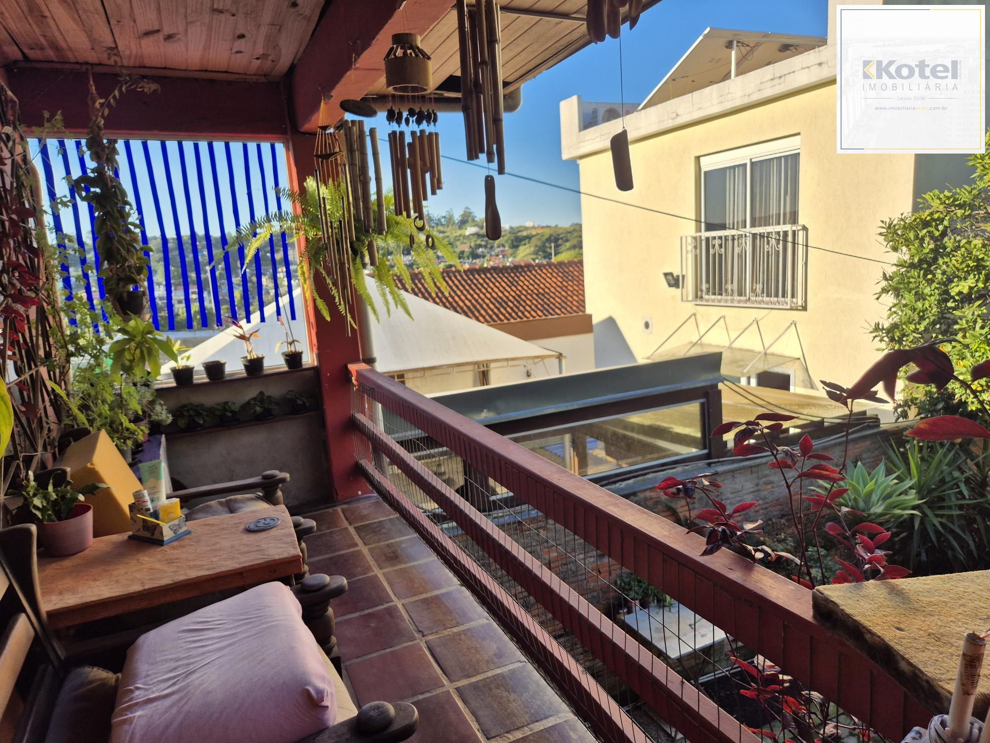 Casa com amplo jardim — foto 3