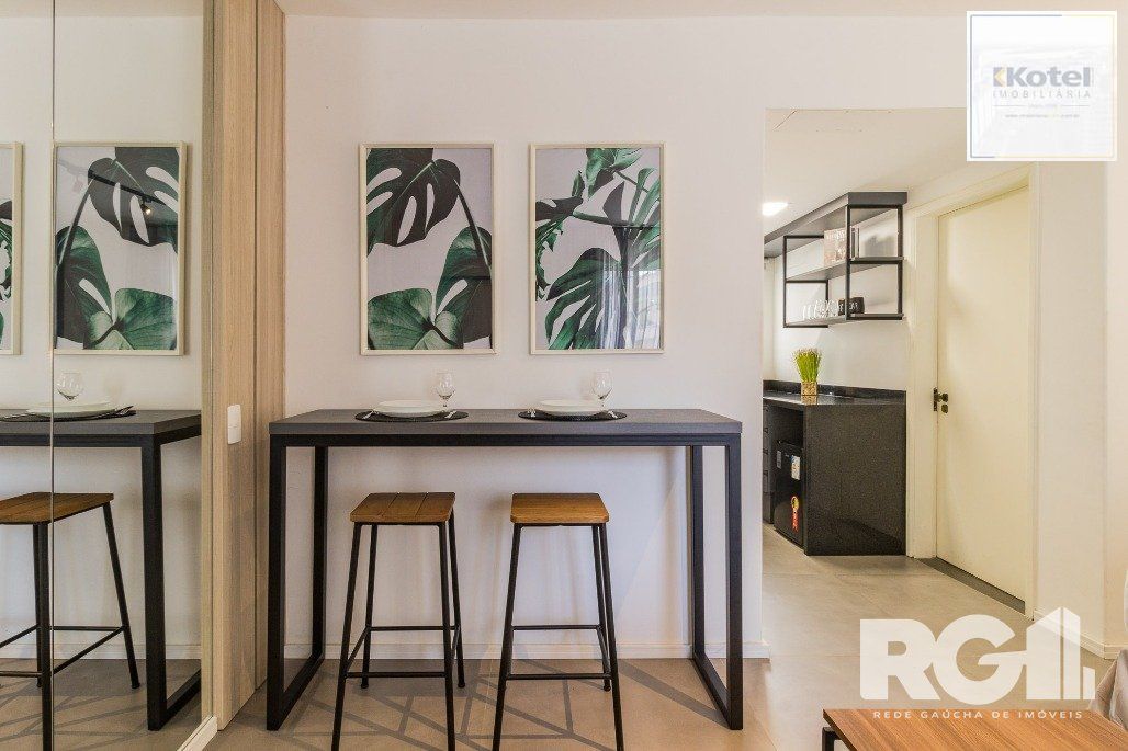 Studio localizado no Centro Histórico de Porto Alegre, uma das ruas mais charmosas e antigas de Porto Alegre.