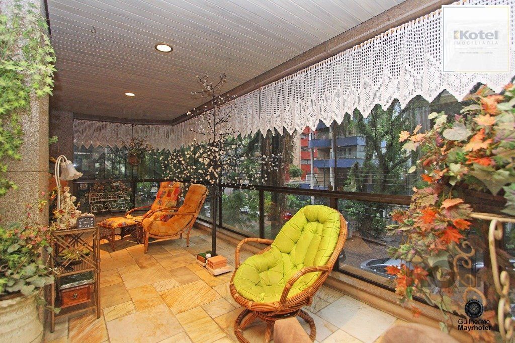 Apartamento de 3 dormitórios á venda em Bairro Petrópolis, Porto Alegre — foto 2