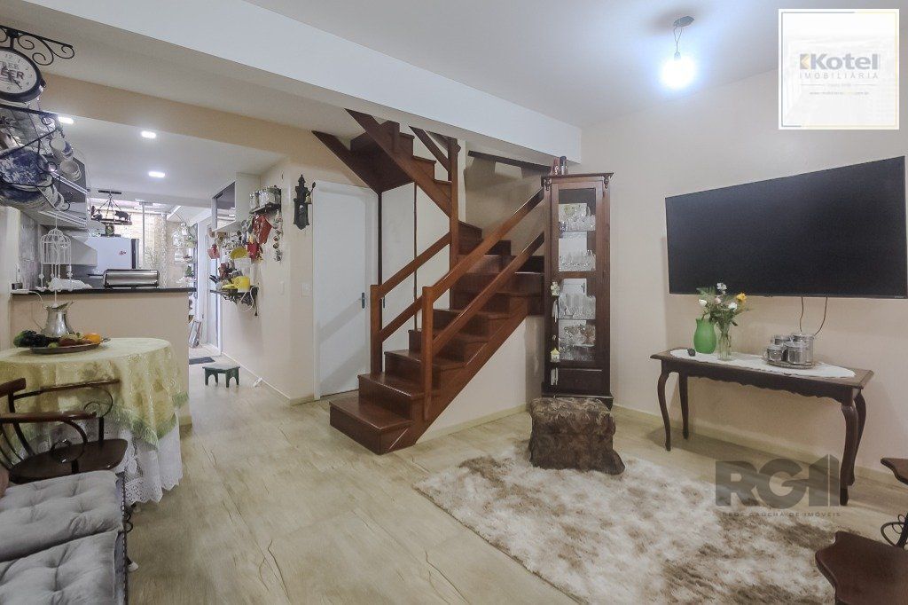 Casa em condomínio, 77m², 2 dormitórios e 2 vagas no bairro Humaitá — foto 4