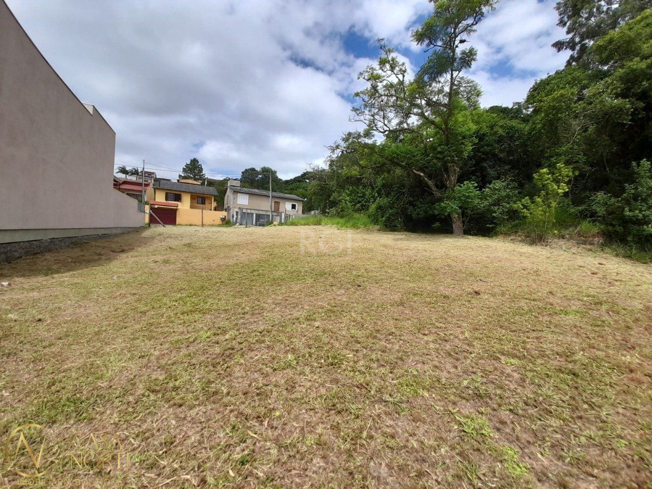 Terreno à venda  com 290m², Rua Antônio Ávila Nunes no bairro Vila Nova em Porto Alegre