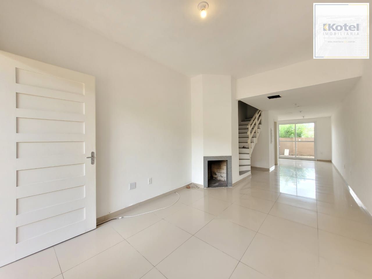 Casa 2 dormitórios, sendo 1 suíte/Hípica Boulevard