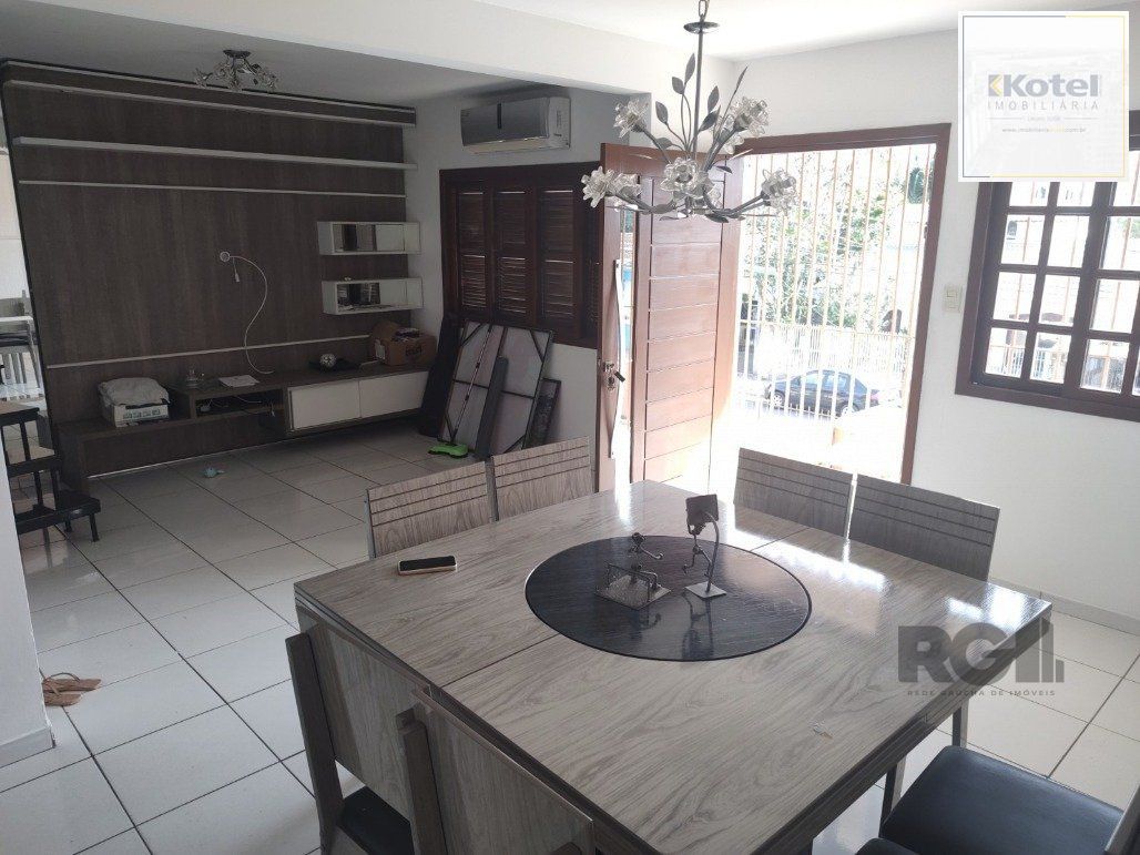 Vende ap. duplex, 2 dormitórios, 1 suíte, closet, ar split, salão de festa