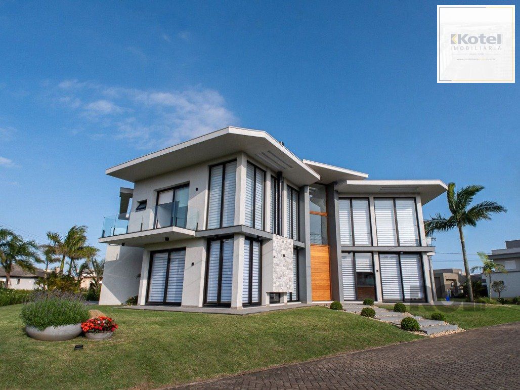Mansão no Ocean Side para Comprar com  562,80m²