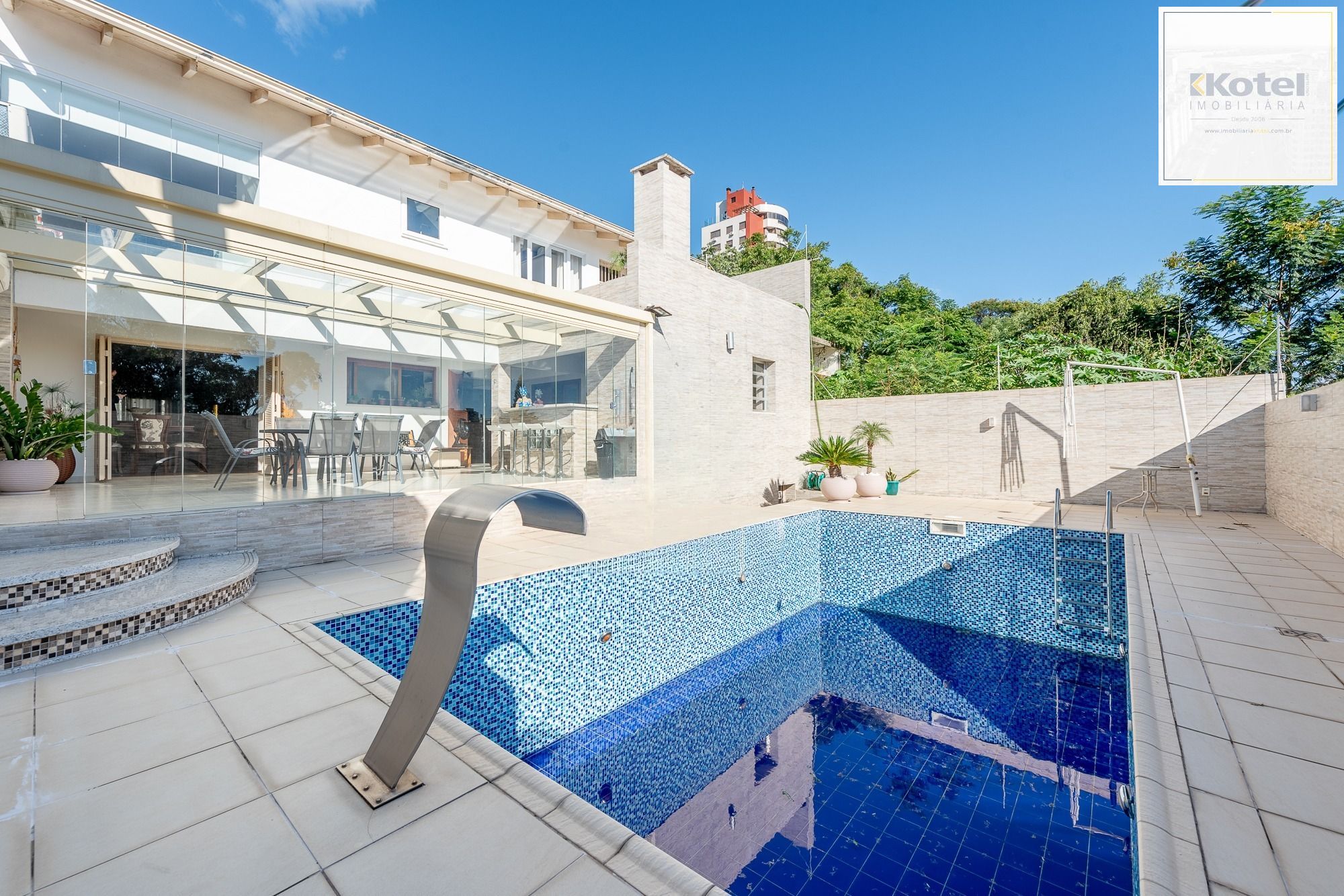 Casa  4 Dormitórios, Suíte Master, Piscina e espaço Gourmet no Jardim Planalto — foto 2