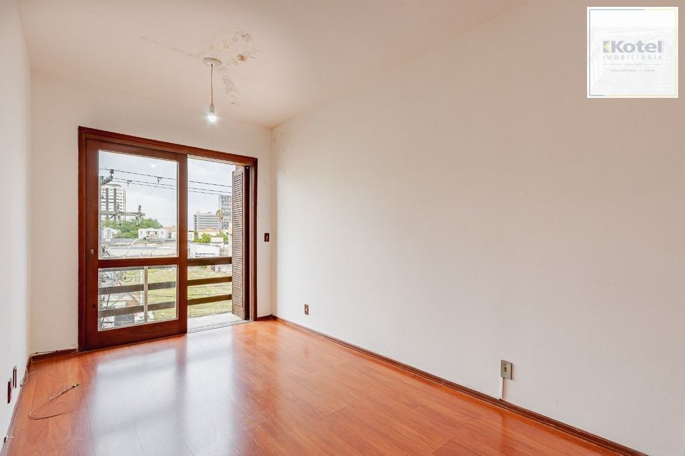 Apartamento com 1 Suite, sacada e 1 vaga de garagem no bairro Cidade Baixa — foto 3