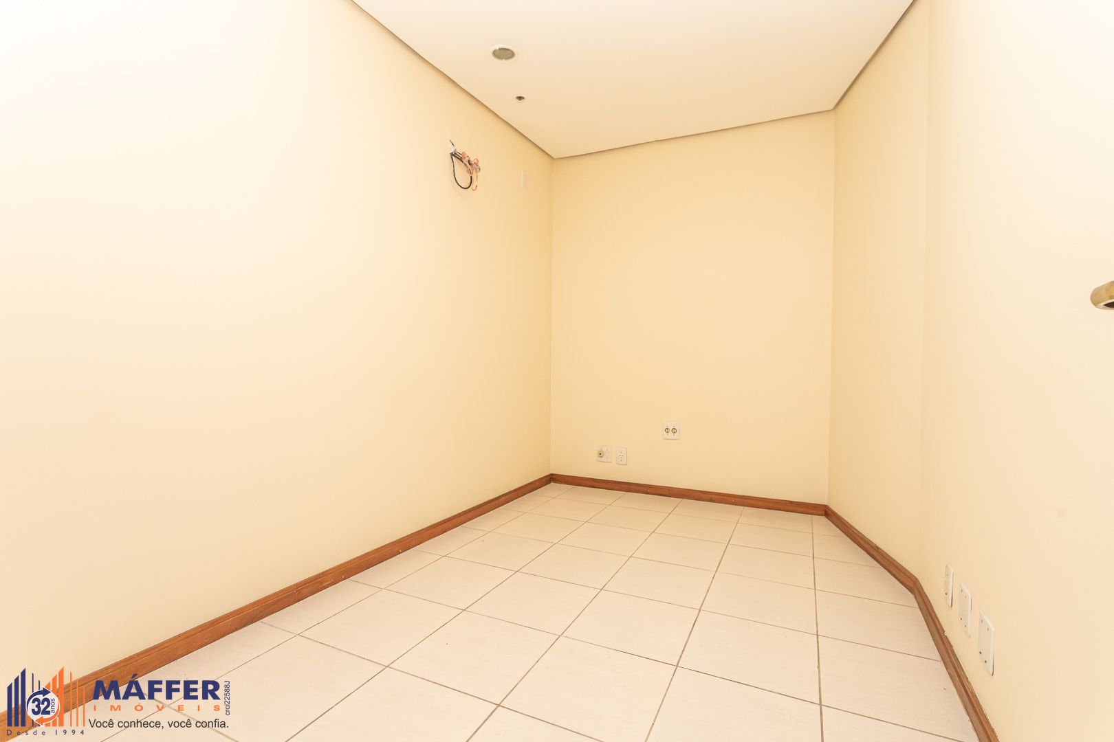 Sala Comercial, 2 salas, à venda, 54 m², Floresta - Porto Alegre — foto 3