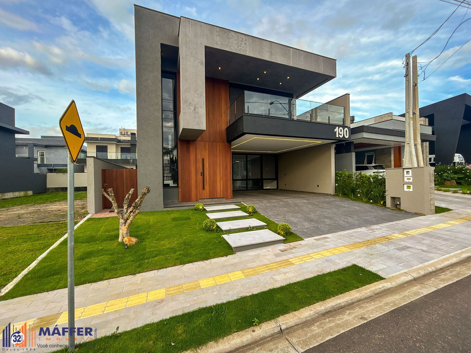Casa de Condomínio 4 quartos à venda, 283m², Centro - Gravataí