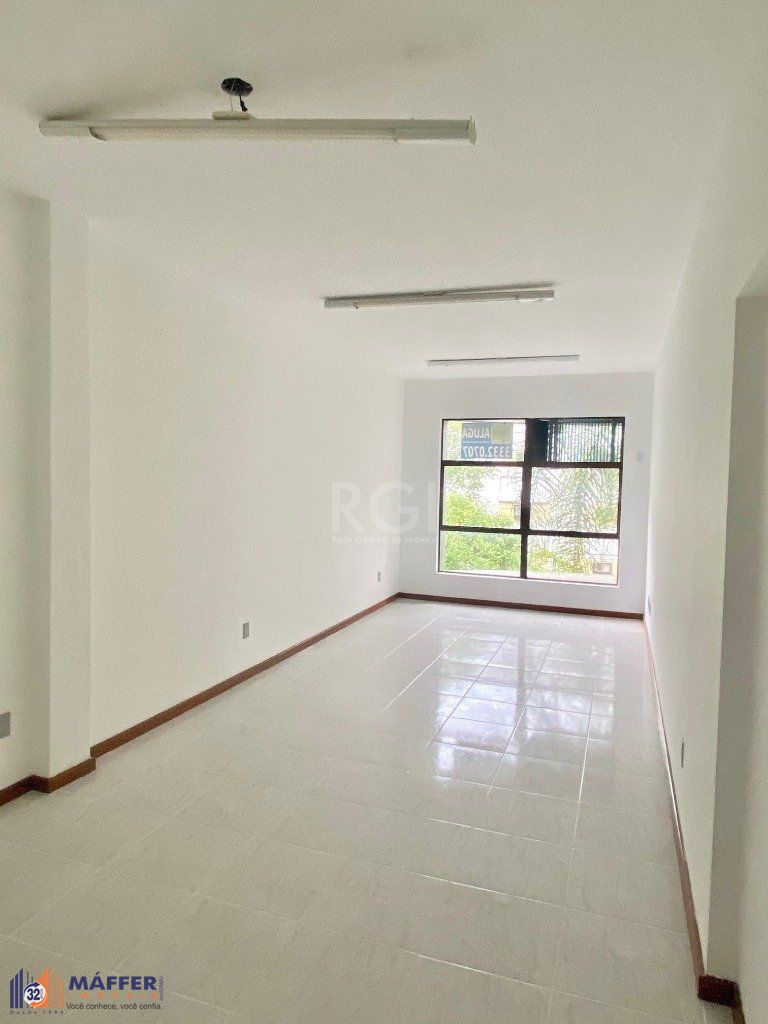 Conjunto/Sala para Venda - 0m², 0 dormitórios, Petrópolis