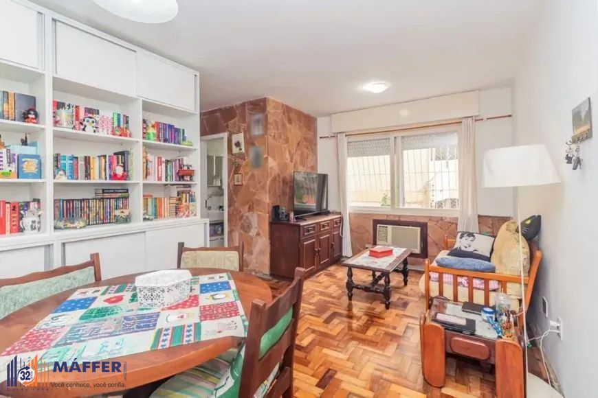 Apartamento com 2 quartos e 58m² à venda em Passo da Areia, Porto Alegre.