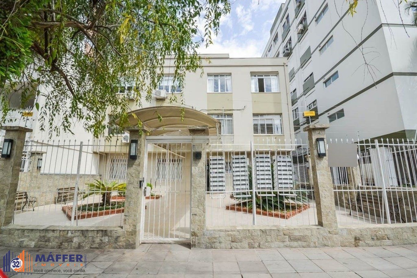 Apartamento à venda com 2 dormitórios 69 m² no Bairro Menino Deus