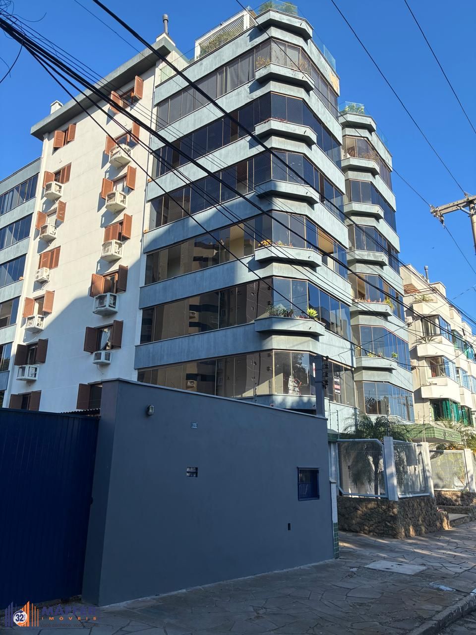 Excepcional Apartamento com 3 dormitórios no centro de Canoas.