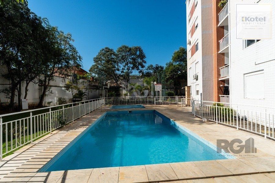 Apartamento no bairro Cristal de 2 dormitórios infra e vaga DESOCUPADO — foto 2