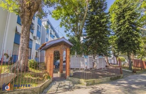 Apartamento no bairro Cristal de 2 dormitórios e vaga rotativa