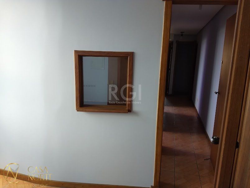 Sala Comercial à venda com 1 quarto, 45m², 1 vaga, Rua Ramiro Barcelos no bairro Floresta em Porto Alegre