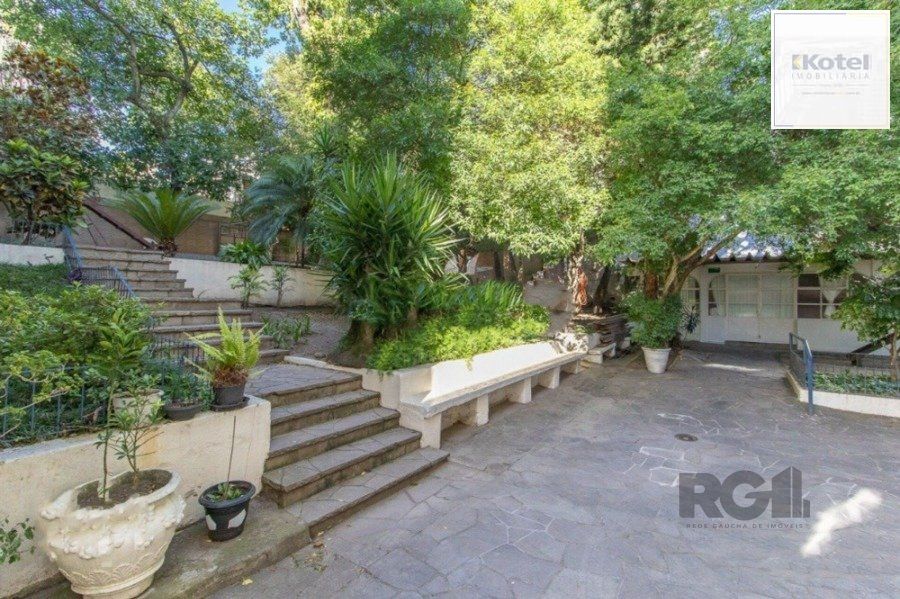 Apartamento a venda de 2 dormitórios na Rua Santa Cecilia Porto Alegre